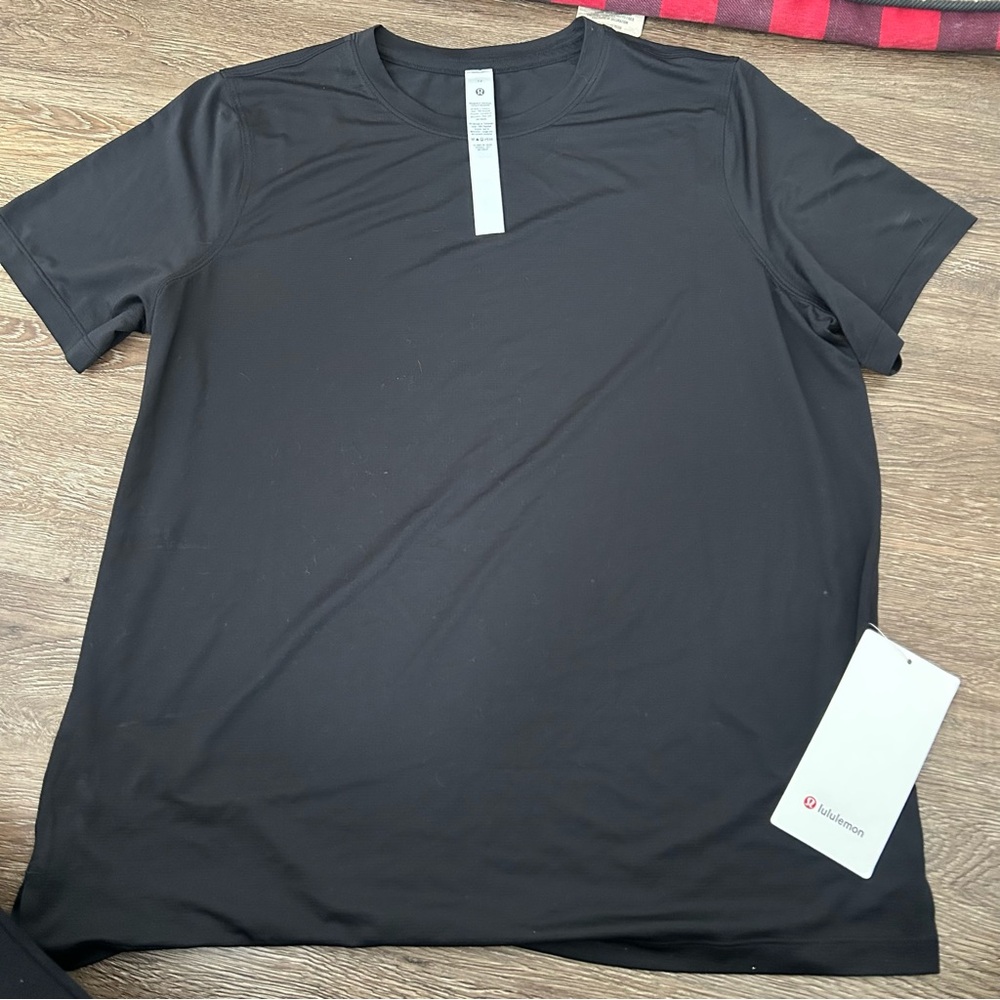 lululemon Tee